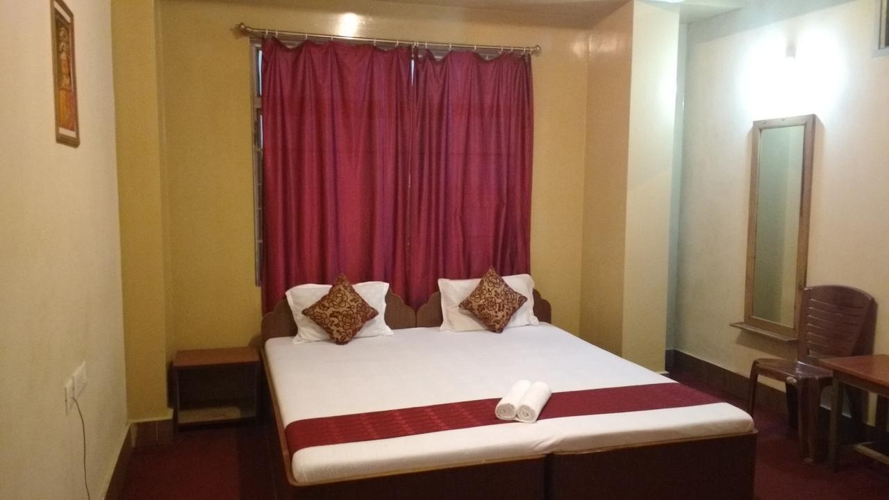 Hotel Pradhan Residency 강토크 외부 사진